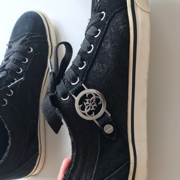 Guess shoes size 7 - Picture 3 of 5